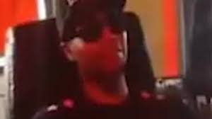 Âgés de 46 et 49 ans, ils ont aperçu deux individus qui étaient en train de dégrader la terrasse de leur établissement situé dans la rue de noyon. Rohff Feat Nekfeu C Est Reparti Comme En 46 Youtube