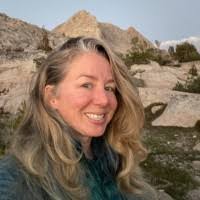 Ashley Walkup's Instagram, Twitter & Facebook