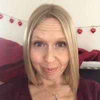 Heidi Wyatt's Instagram, Twitter & Facebook