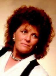 Tina Earl's Instagram, Twitter & Facebook