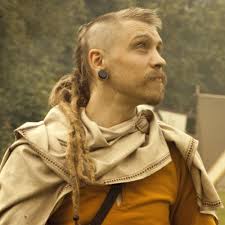 Now that we're in the long drought between the first and second halves of vikings season 4, it's a good time to learn french braiding, and the bjorn. 20 Best Viking Hair Styles For Men With Images Atoz Hairstyles