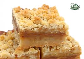 J Avais Honnetement Peur Que Ce Gateau Soit Un Peu Riche Mais Il Passe Tout Seul Il Est Meme Vraiment Deli Crumble Pomme Caramel Pomme Caramel Crumble Pomme