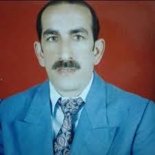 Bisikletçi Müslüm Hayatını Kaybetti Kahta'da “Bisikletçi Müslüm” olarak  tanınan ve herkesin sevgisini kazanan Müslüm Ayhan, uzun süredir mücadele  ettiği kansere yenik düşerek hayata veda etti. Uzun yıllar mahalledeki  küçük bisiklet tamirhanesinde hizmet