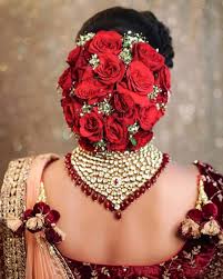 Pavan and paul's gorgeous wedding at the fairmont royal york hotel was a spectacular blend of modern and. 15 Indian Bridal Hairstyles With Flowers Candy Crow