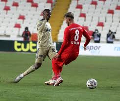 Umut bulut 2011'de trabzonspor'dan ayrılıp fransa ekibi toulouse takımına gidiyordu. Sivasspor Fenerbahce Maci Yorumlari Son Dakika Spor Haberleri Futbol Haberleri