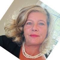 Kristi Arrington's Instagram, Twitter & Facebook