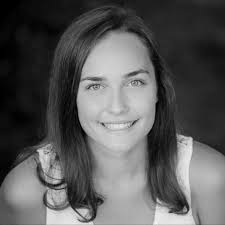 Jennifer Brayton's Instagram, Twitter & Facebook