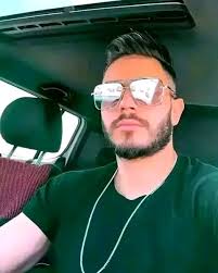 Hi my name is Eric Young, I'm unique because I've never let my past define  my future I'm triple c cool calm and collected yep I'm laid back shout out  to me