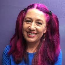 Kelly Mac's Instagram, Twitter & Facebook