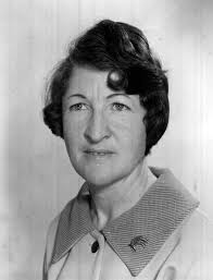 Jean Calder's Instagram, Twitter & Facebook