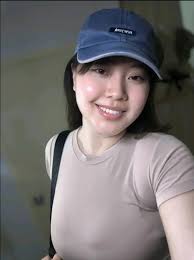 let's be friends? 😄‚ need ko lang ka talk now : )