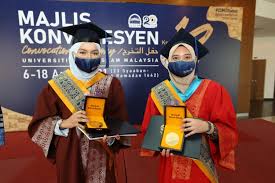 Majlis anugerah pelajar cemerlang 2010. Restu Ibu Bapa Rahsia Kejayaan Penerima Anugerah Pelajaran Diraja Di Majlis Konvokesyen Ke 18 Usim Usim Universiti Sains Islam Malaysia
