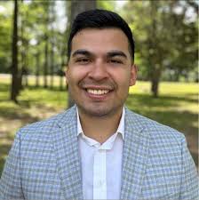 Profile for Uriel Salas, United Real Estate Mid-South