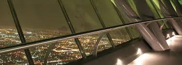 جسر المشاهدة في برج المملكة Sky Bridge أعلى مطل في الشرق الأوسط مدينة الرياض