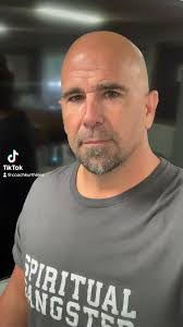 Scott Shade's Instagram, Twitter & Facebook