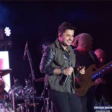 Find and save images from the cristiano araújo collection by daniele caroline (itsdanicarol) on we heart it, your everyday app to get lost in what you love. Sucesso Musica De Cristiano Araujo Virou Comercial Famoso