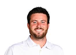 Blake leads hard-luck Kelly, two others by one stroke