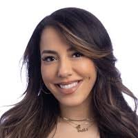 Nadine Hammoud's Instagram, Twitter & Facebook