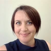 Julie Dunsmore's Instagram, Twitter & Facebook