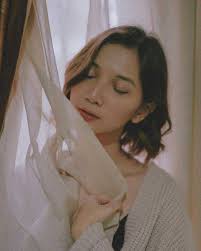 Genap Berusia 28 Tahun, 9 Potret Kece Sheila Dara yang Makin Stun