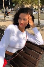 Aug 05, 2021 · the singer, whose full name was aaliyah haughton, died in a plane crash in 2001 at age 22. Aaliyah 3 Jobs Als Messehost Ess M W D Mein A Instaff