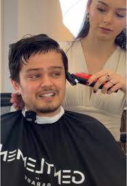 Berber Paradoksunu Anlamak: Saç Kesiminde Dikkat Edilmesi Gerekenler