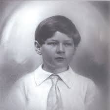 Cea mai mare realizare a regelui mihai i al romaniei,este aceea de a sta drept in fata incercarilor vremii, reprezentand romania, ca un stat puternic, in. Copilaria Regelui Mihai I De Romania Evenimentul Zilei