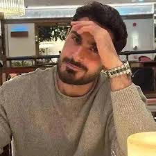 Ciao tesoro 😘 Oh wow, aspetta, è vero? ✨ Guardandoti, l'età non può essere  dovuta! Qual è il segreto, non lo dirai? Hai quell'incantesimo magico e  intramontabile. 🥵❤️ Onestamente, quanti anni hai?