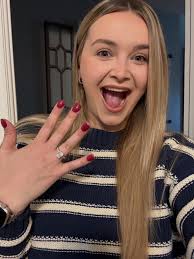 LANY IS ENGAGED WOOOHOOOO🥳🩷⭐️🫂