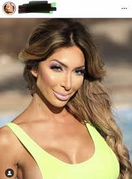 Teen Mom' Star Kail Lowry Reveals She's Having Plastic Surgery to Remove  Portion of Her Neck Skin: “Excited to Have a Snatched Jawline” :  r/TeenMomOGandTeenMom2