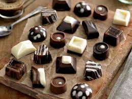 Coklat compound adalah coklat yang berbentuk padat, mudah mencair bila di ruangan suhu lebih dari 37 celcius. Tips Kenali Jenis Coklat Olahan Bogasari