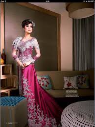 Desain yang membuat para perancang baju kurung semakin cepat untuk menyiapkan dan menciptakan trend baju kurung terbaru dengan beragam jenis kreasi yang menarik. Nyonya Kebaya Hairstyle Umpama Q