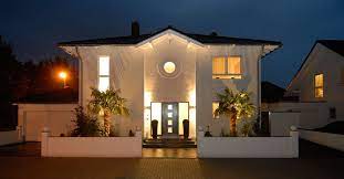 Wir bieten ihnen sicherheit bei kauf, verkauf und vermietung. Kundenhauser Kastell Massivhaus