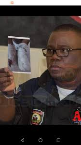 Daprè rechèch nou fè Dam sa relé Nadège li gen 57 ané noml sou Facebook se  (Tannpoutann lavie papdiw.) li rivé meté 2 men yon timoun 5 kan nan lwil  cho pou