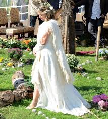 Ritual Und Hochzeitskleider Wildwesen