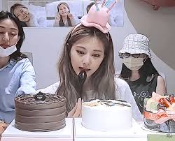 Vor 2 tagen · birthday jun 14, 1999. Eating Cake Gif Tzuyu Birthday Vlive 2021 06 14 Part 4 Cheer Up Baby