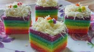 Aku modif sedikit sesuai dengan bahan yang ada. Resep Bolu Kukus Pelangi Super Lembut 1 Telur Youtube