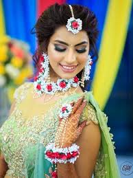 Handmade Flower Jewellery Etsy In 2020 Flower Jewellery For Mehndi Flower Jewellery Wedding Flower Jewelry