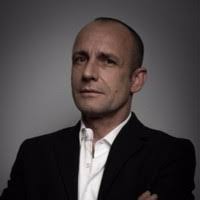 Robert Weedman's Instagram, Twitter & Facebook