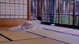 アイドル・女子アナ画像☆吟じます 満島ひかり マ○コの割れ目に食い込ませた純白パンチラ丸見え人間椅子