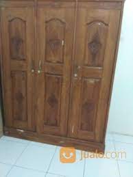 Mulai dari pakaian, gadget, buku, kosmetik, juga perlengkapan bayi. Lemari Pakaian Dari Kayu Jati Kondisi Second Depok Jualo