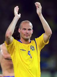 Strona została dopiero założona i rozpoczęliśmy pracę nad jej rozbudową, więc wszystkich zainteresowanych prosimy o cierpliwość. Freddie Ljungberg For Sweden