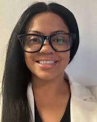 Beth Harms's Instagram, Twitter & Facebook