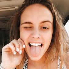 Allie Grace Ozburn (@alliegraceo_)