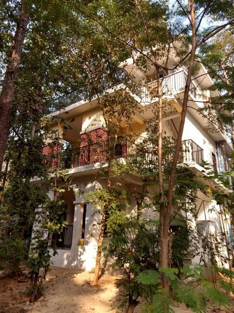 DAK-BUNGALOW – Be Unreachable..!