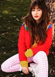 She known for her role of violet baudelaire on the netflix original adventure and drama tv series 'a series of unfortunate events'. Malina Weissman Biography Wiki Height Age Boyfriend More