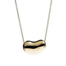 Elsa peretti, a true pioneer of design, translates all she sees in the natural world into jewellery that is sculptural, organic and irresistibly sensual. Vintage Tiffany Co 18k Elsa Peretti Bean Necklace