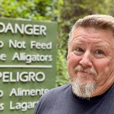 Lowercase 'a' symbol for local air compressor company called air aces: Made  up of 4 squares concentrically set, separated by 10% their volume; with  2-sides rounded off [on 3 of the 4