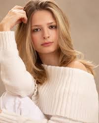 Kelley Walsh's Instagram, Twitter & Facebook