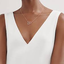 Bracelet fleurs en diamants tiffany paper flowers® en platine 950 millièmes. Tiffany Paper Flowers Anhanger Mit Offener Diamantblute In 18 Karat Rosegold Tiffany Co